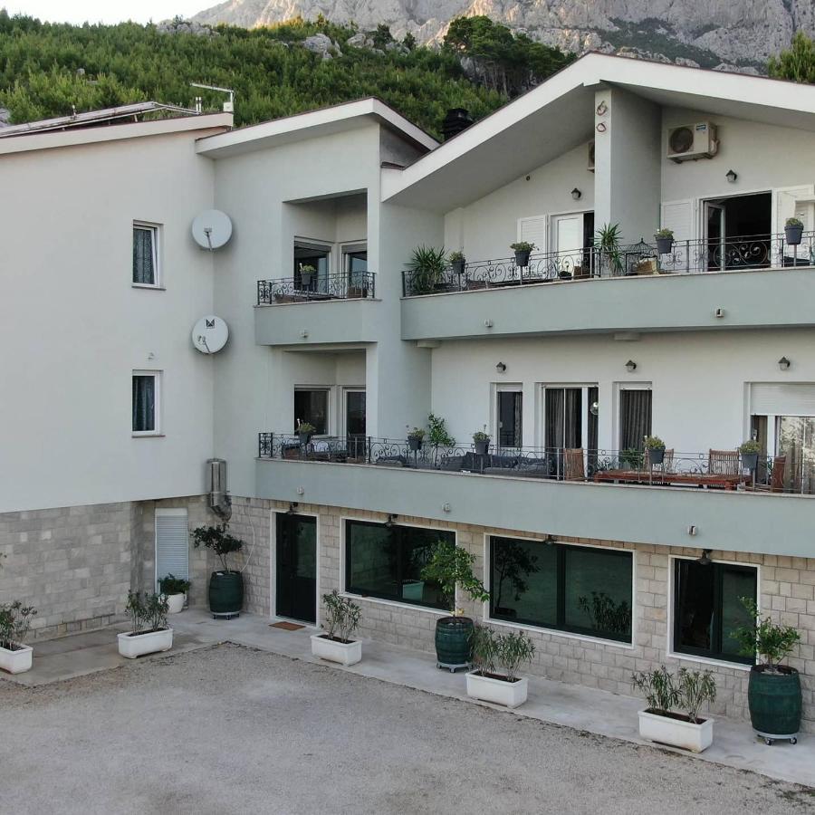 Tomic Apartment *